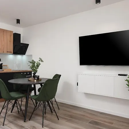 Aura Exclusive & * Zára