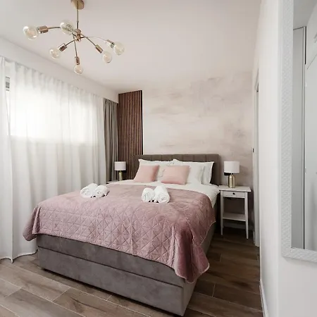 Aura Exclusive & * Zára