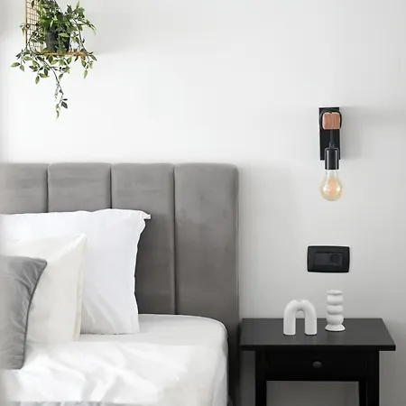 Aura Exclusive & * זאדאר