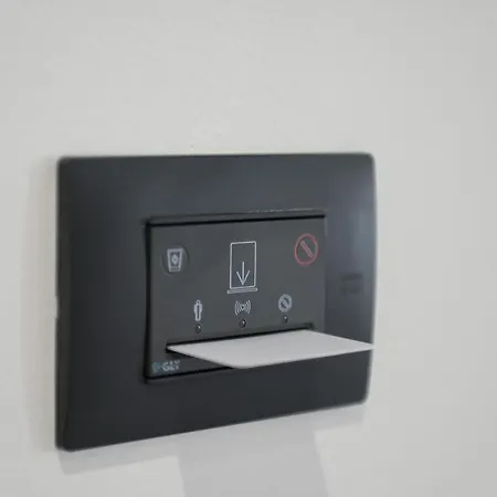 Aura Exclusive & דירה זאדאר