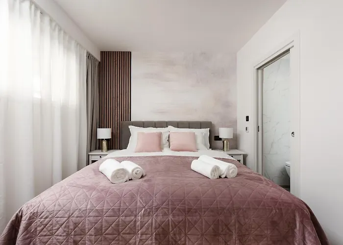 Aura Exclusive & Апартаменты *